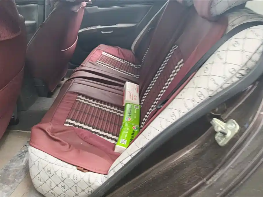 Geely Emgrand Classic — миниатюра 11