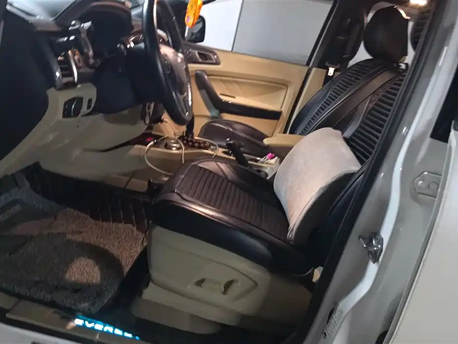 Ford Everest 2017 2.0T AT Flagship 7 мест