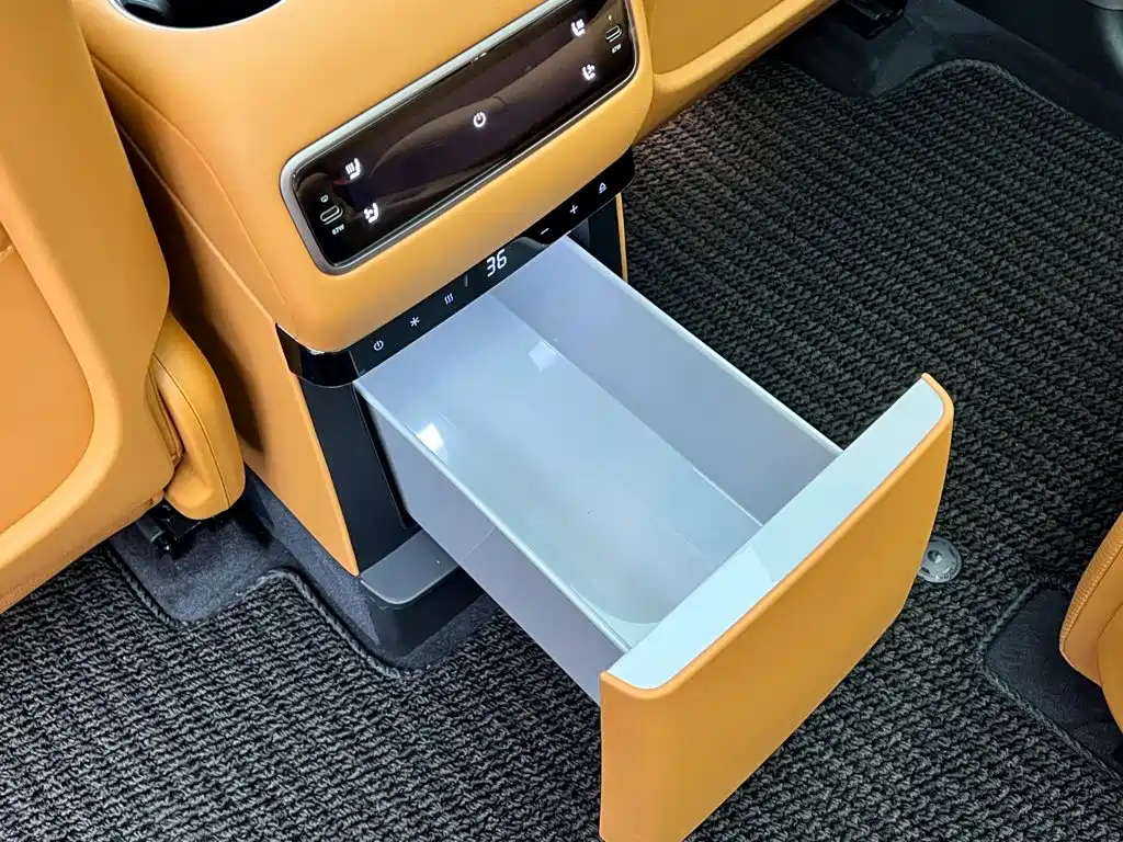 Li Auto Li i8 — миниатюра 18