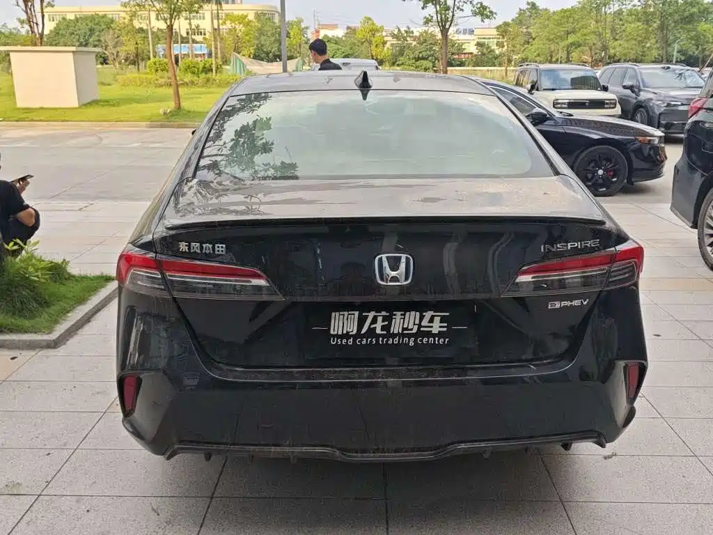 Honda Inspire PHEV — миниатюра 7