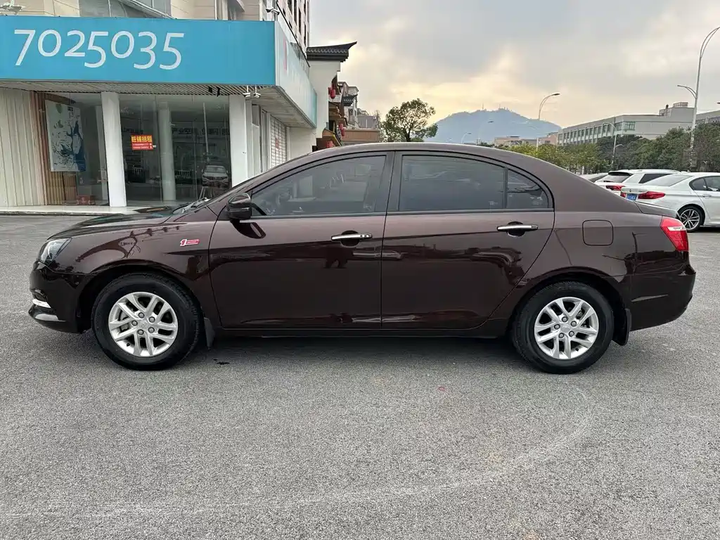 Geely Emgrand — миниатюра 4