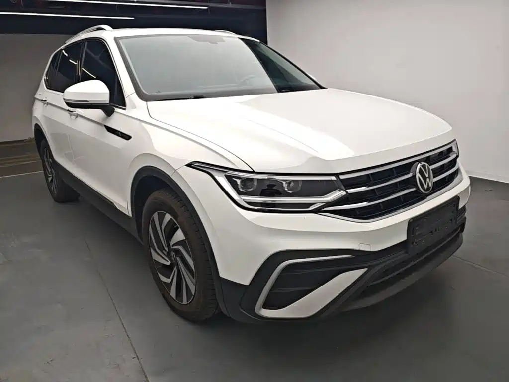 Volkswagen Tiguan L — миниатюра 4