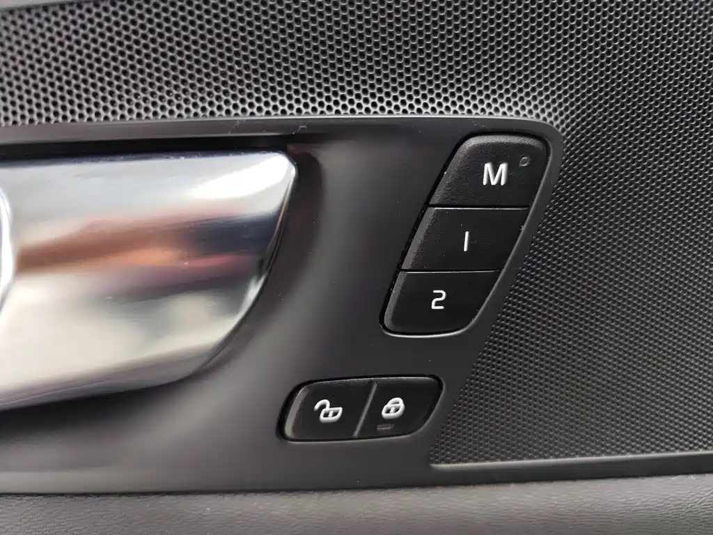 Volvo XC60 — миниатюра 7