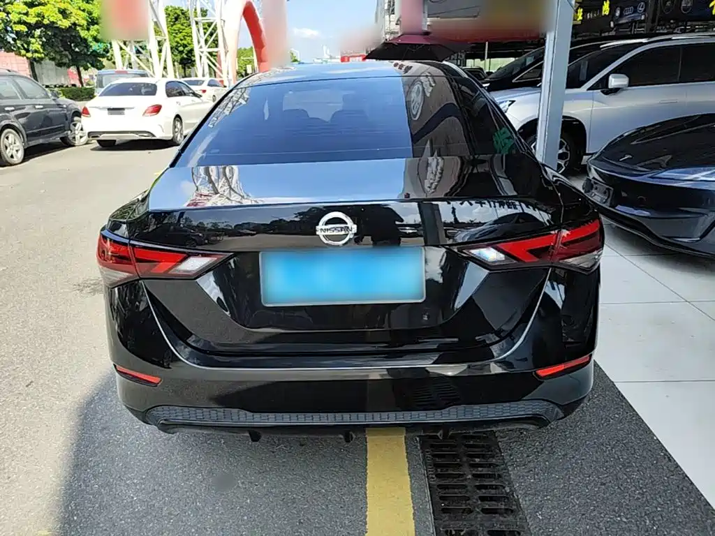 Nissan Sylphy — миниатюра 6