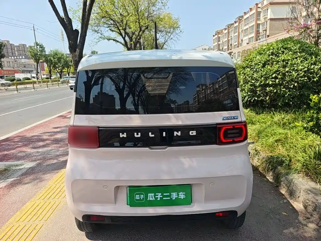 Wuling MINIEV — миниатюра 6