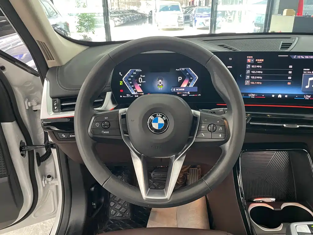 BMW X1 — миниатюра 9