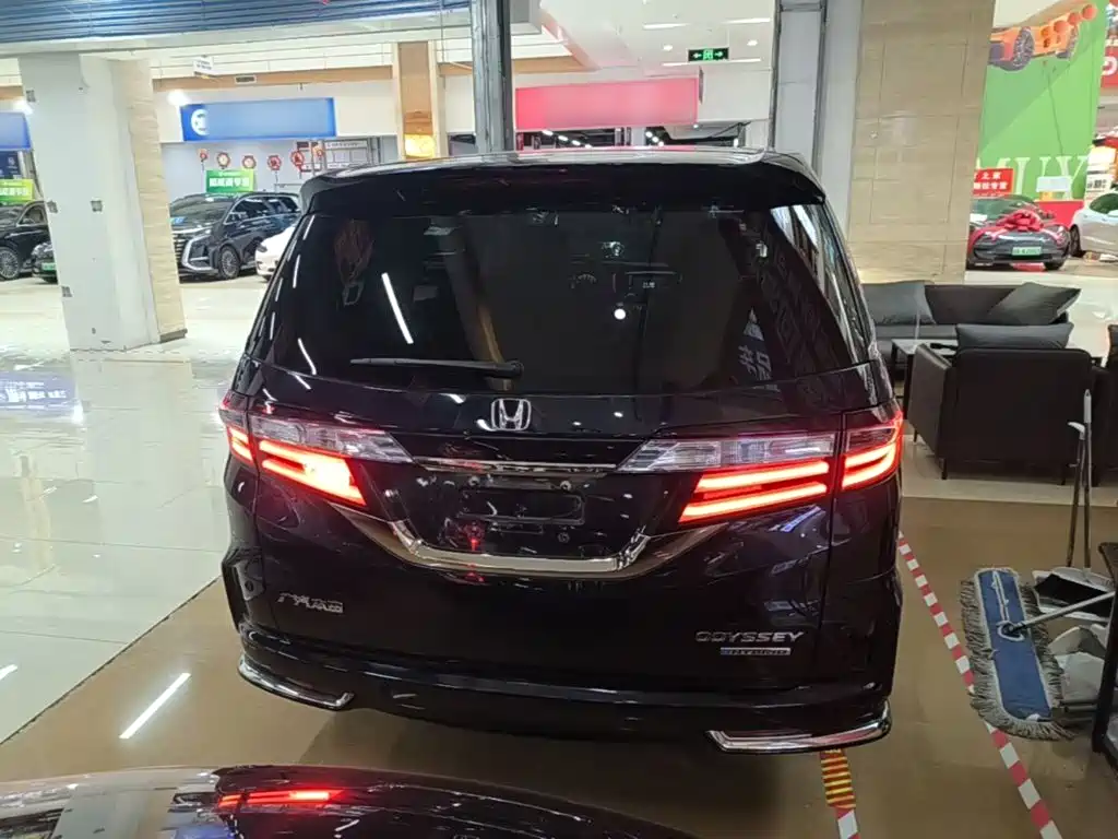 Honda Odyssey — миниатюра 6