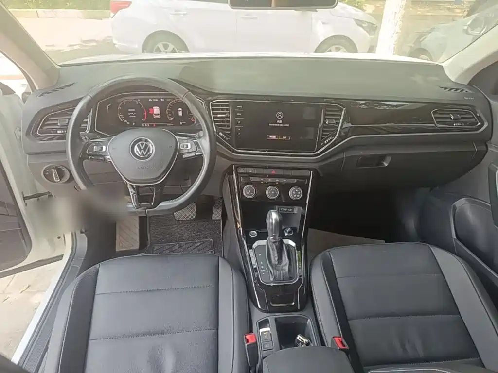 Volkswagen T-Roc — миниатюра 10