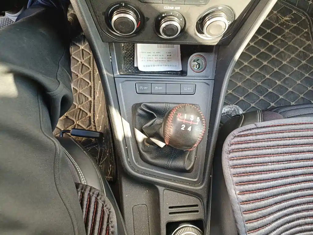 Volkswagen Lavida — миниатюра 10