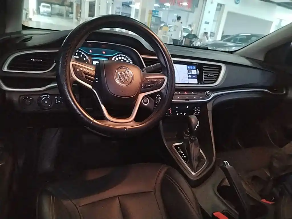 Buick Excelle — миниатюра 10