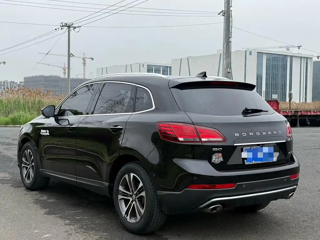 Borgward BX7 — миниатюра 4