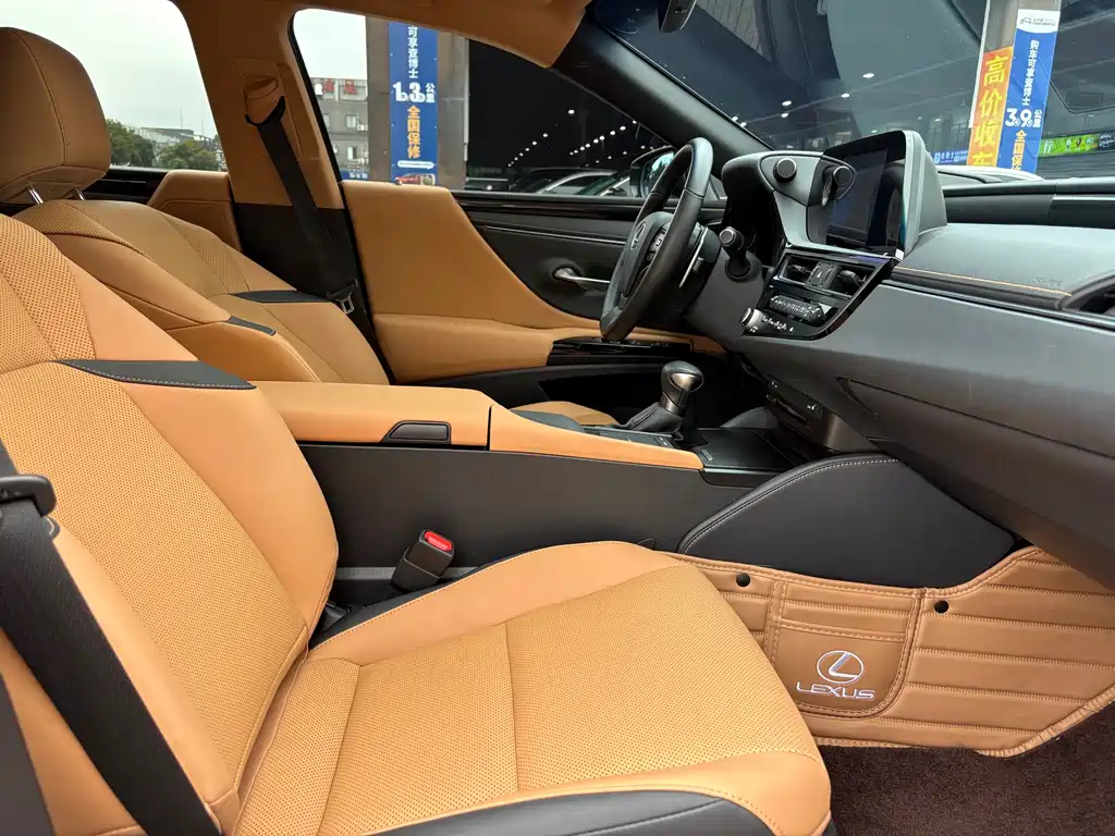 Lexus ES — миниатюра 13