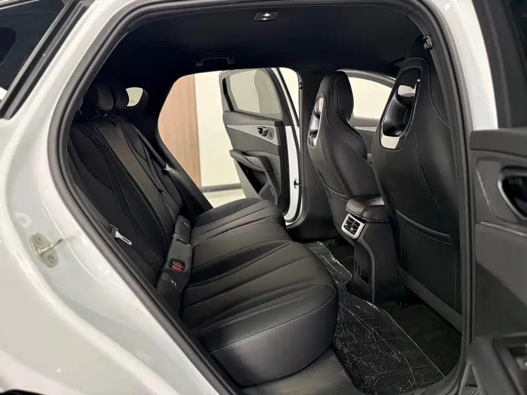 BYD Seal 06 — миниатюра 18