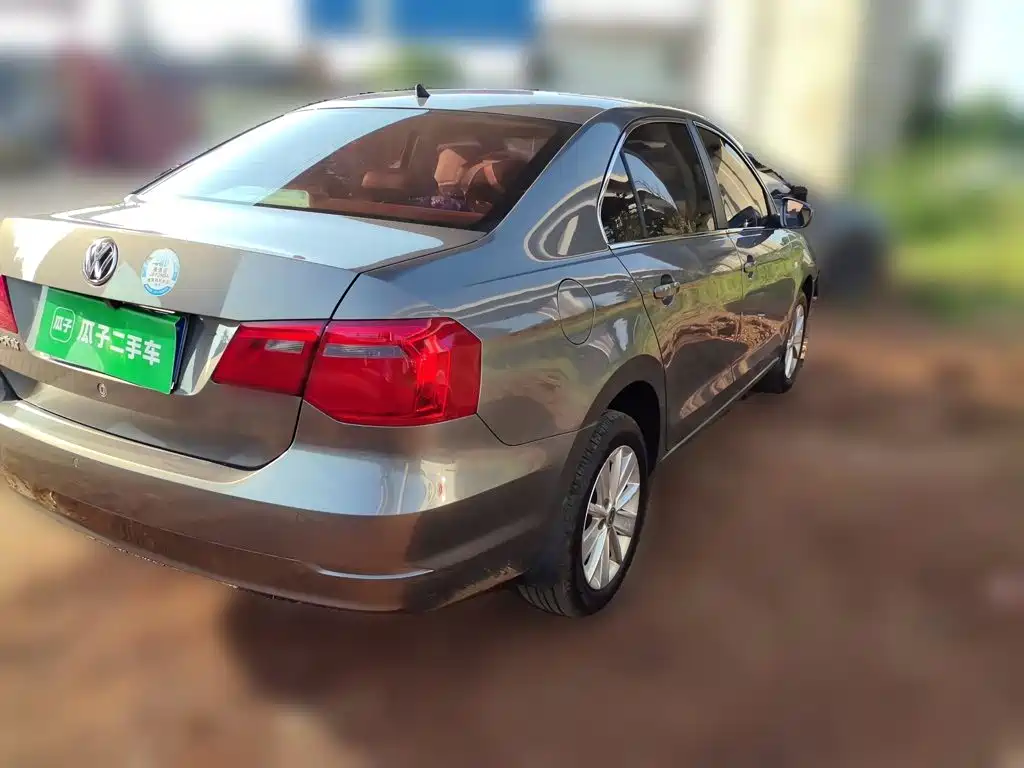 Volkswagen Jetta — миниатюра 6