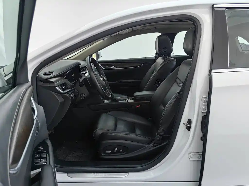 Cadillac XTS — миниатюра 10