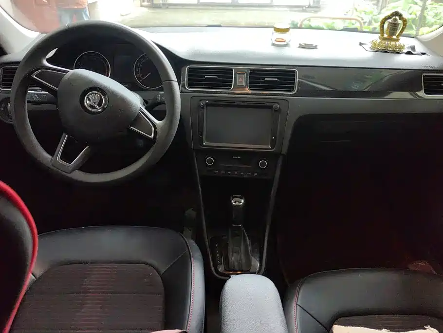 Skoda Rapid Spaceback — миниатюра 12