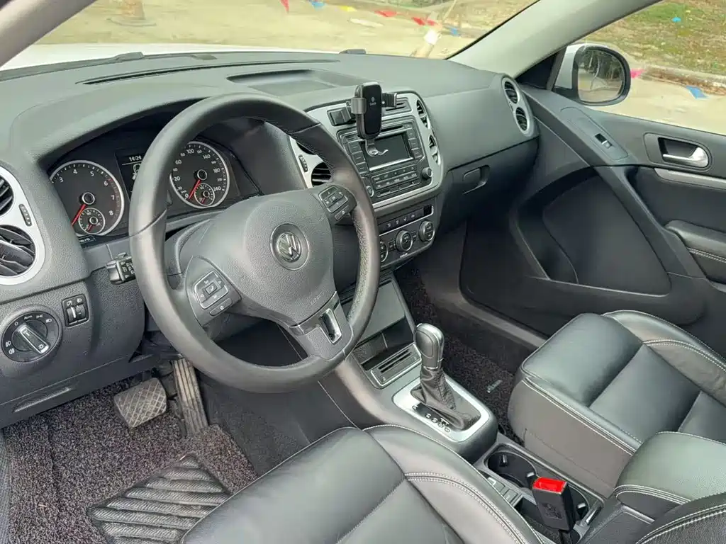 Volkswagen Tiguan — миниатюра 2