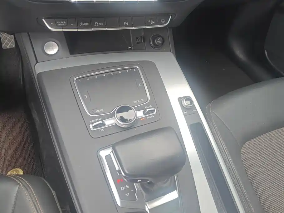 Audi Q5L — миниатюра 16