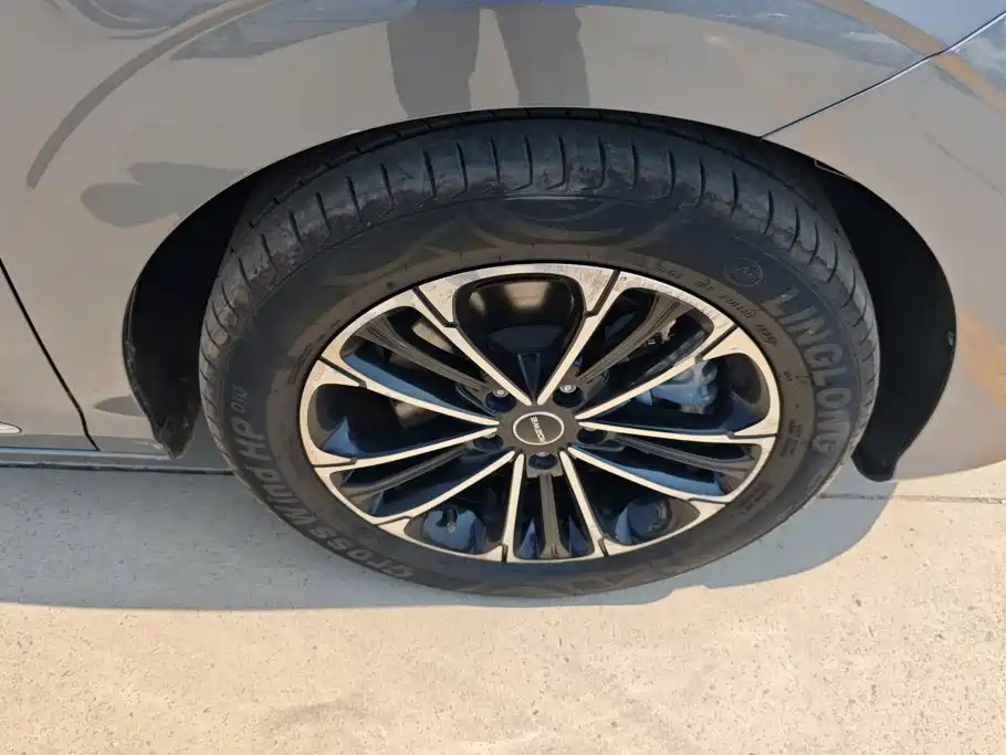 Roewe iMAX8 — миниатюра 6
