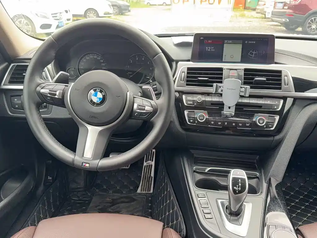 BMW 3 Series — миниатюра 4