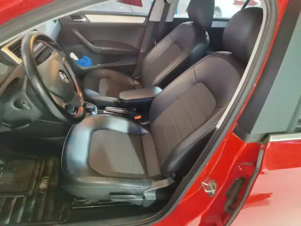 Skoda Rapid Spaceback — миниатюра 15