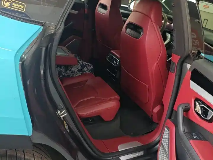 Lamborghini Urus — миниатюра 7