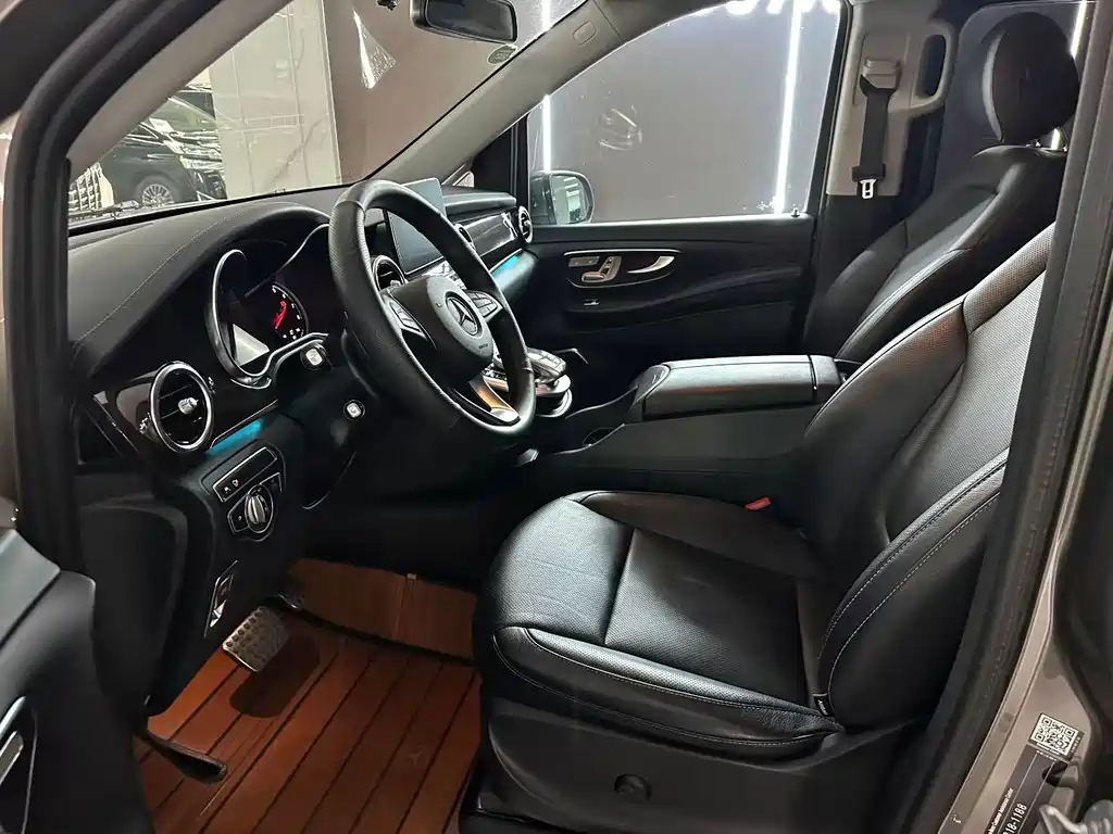 Mercedes-Benz V-Class — миниатюра 4