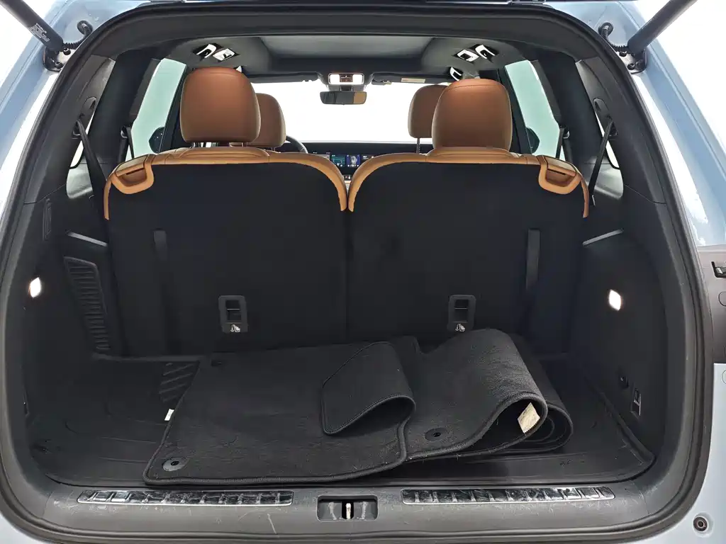 Li Auto Li ONE — миниатюра 9