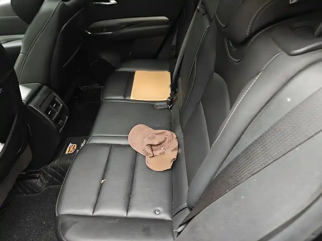 Cadillac XT4 — миниатюра 15