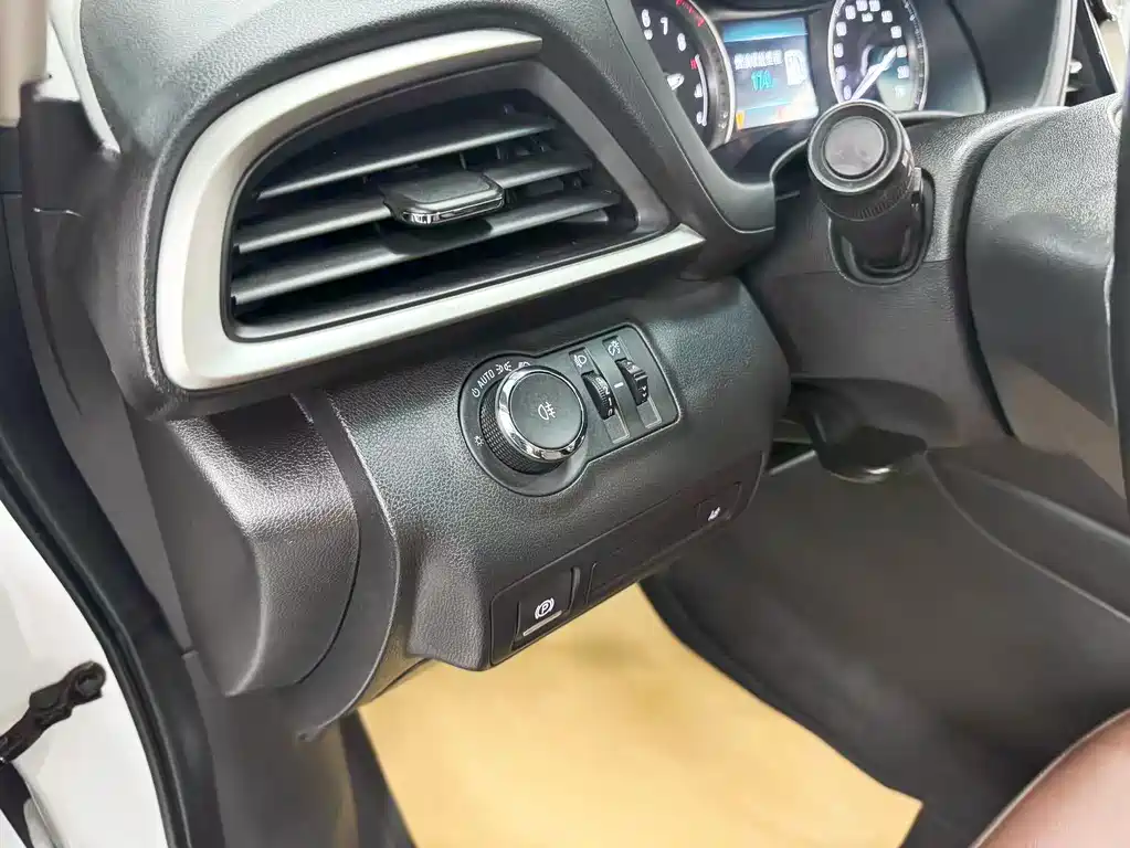 Buick GL6 — миниатюра 10