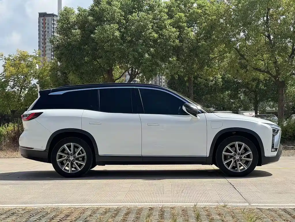 NIO ES8 — миниатюра 2