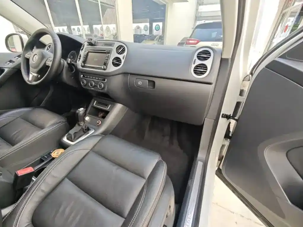 Volkswagen Tiguan — миниатюра 4