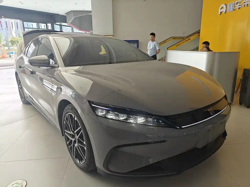 BYD Han 2025 EV Smart Drive 605KM
