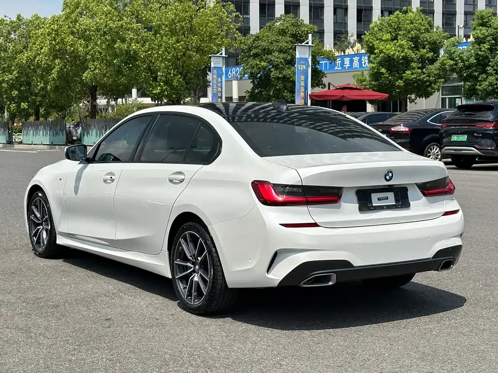 BMW 3 Series — миниатюра 7