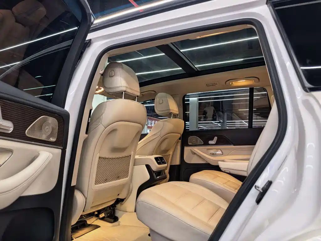 Mercedes-Benz GLS — миниатюра 10
