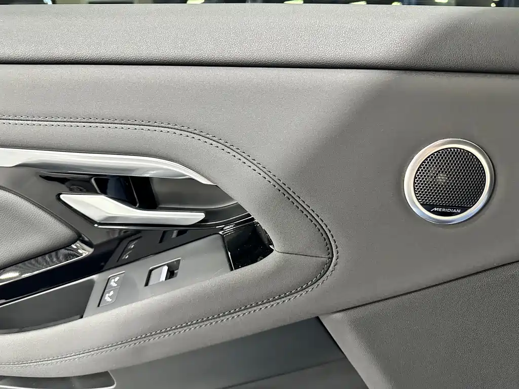 Land Rover Evoque — миниатюра 9