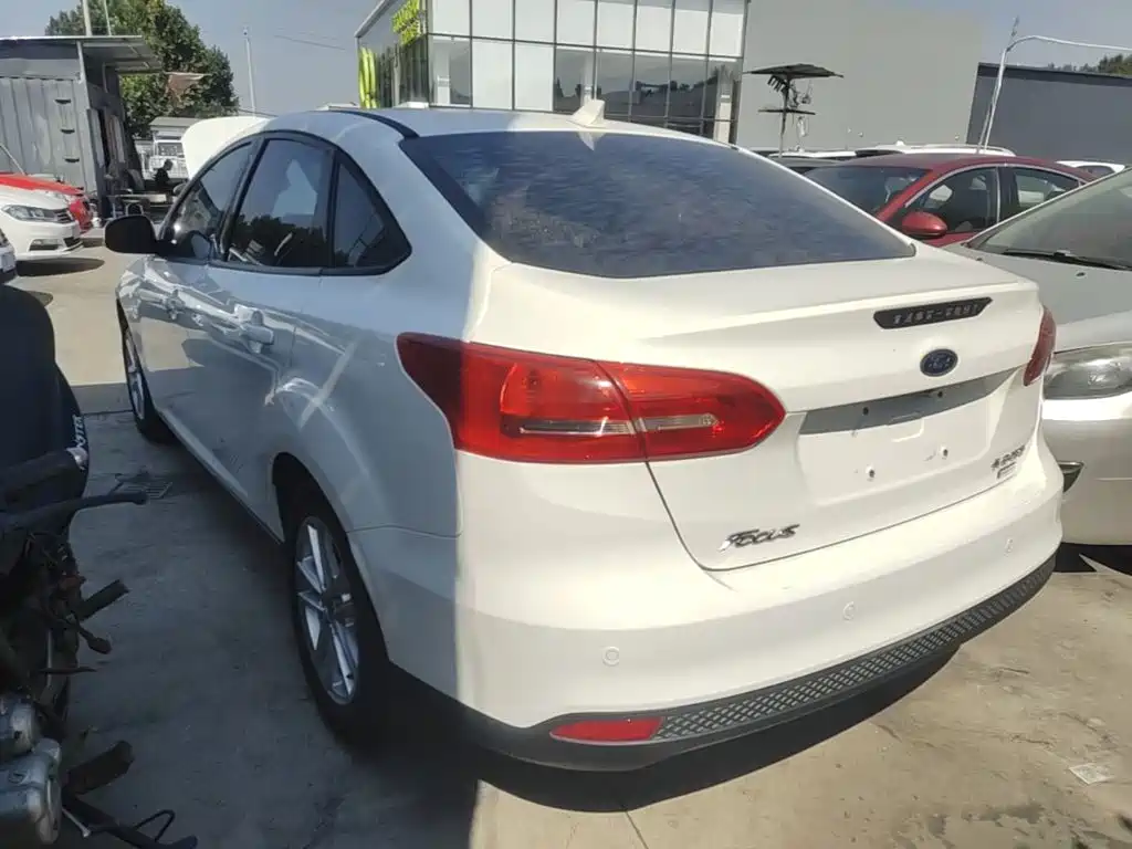 Ford Focus — миниатюра 5