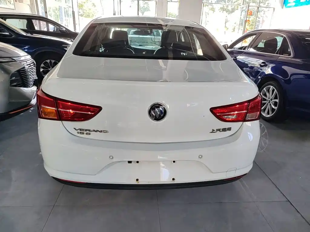 Buick Verano — миниатюра 6