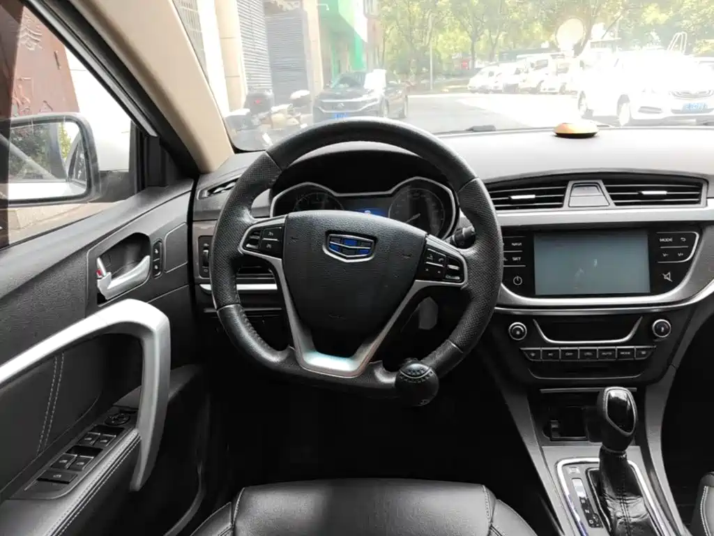 Geely Emgrand — миниатюра 11
