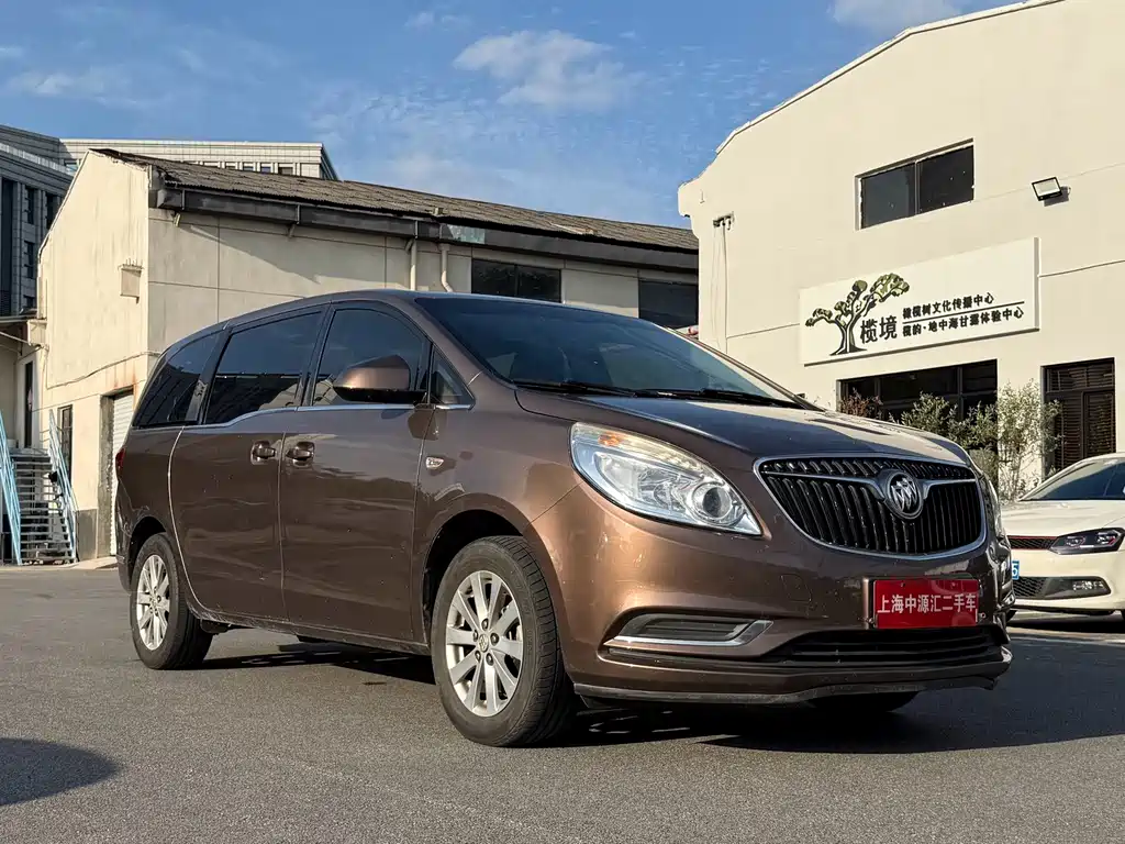 Buick GL8 — миниатюра 3