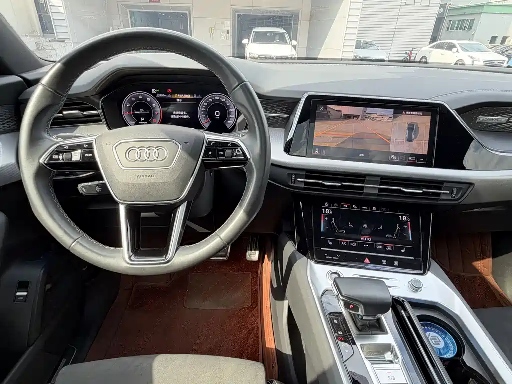 Audi Q6 — миниатюра 14