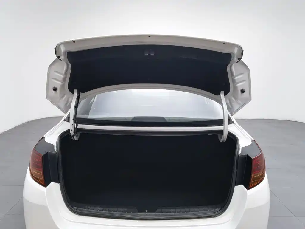 Kia K5 — миниатюра 16