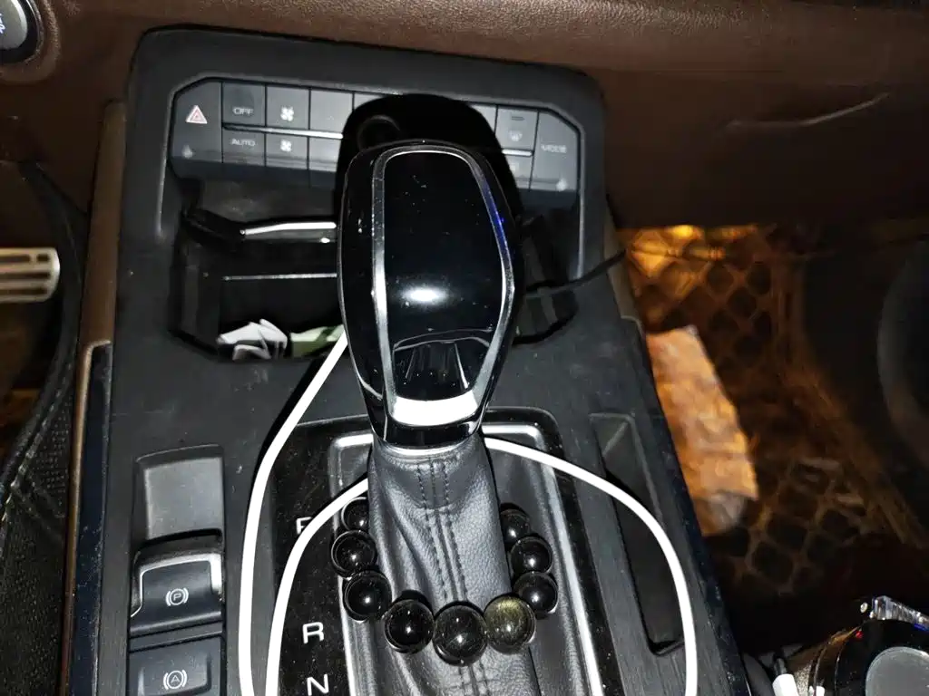 Wey Wey VV5 — миниатюра 10