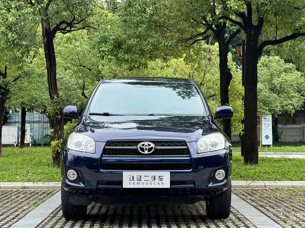 Toyota RAV4 — миниатюра 2