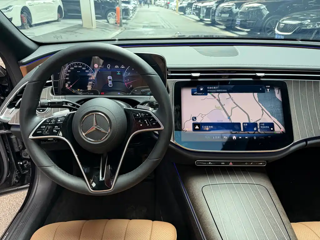 Mercedes-Benz E-Class — миниатюра 12