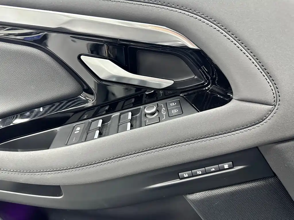 Land Rover Evoque — миниатюра 18
