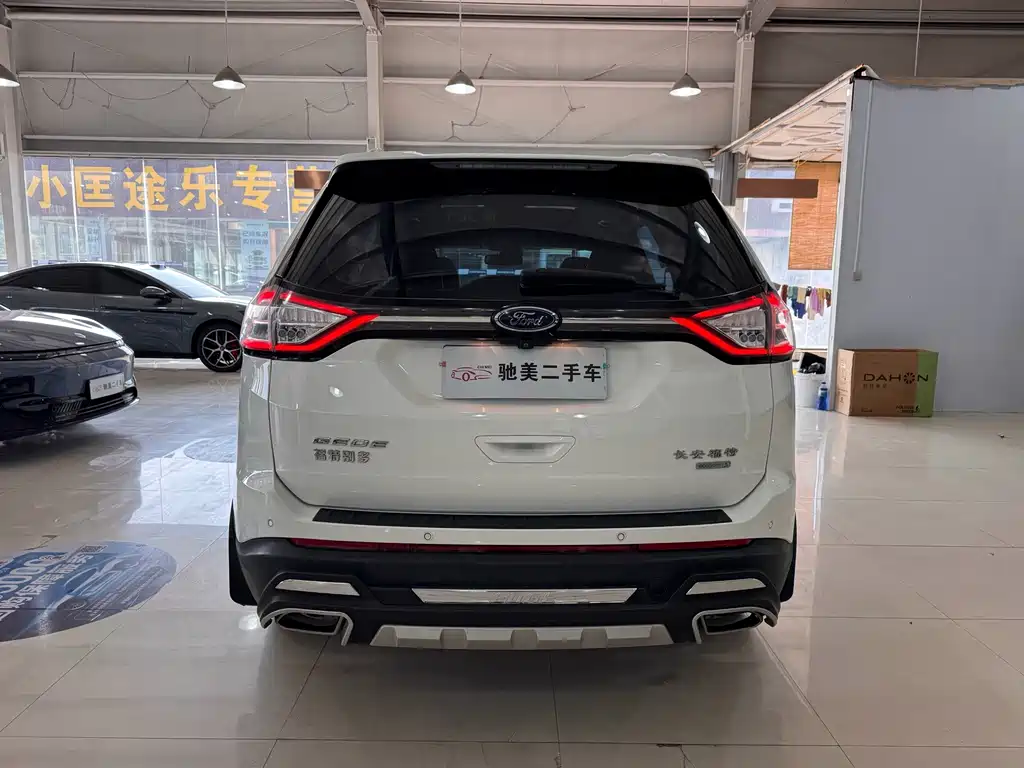 Ford Edge — миниатюра 6