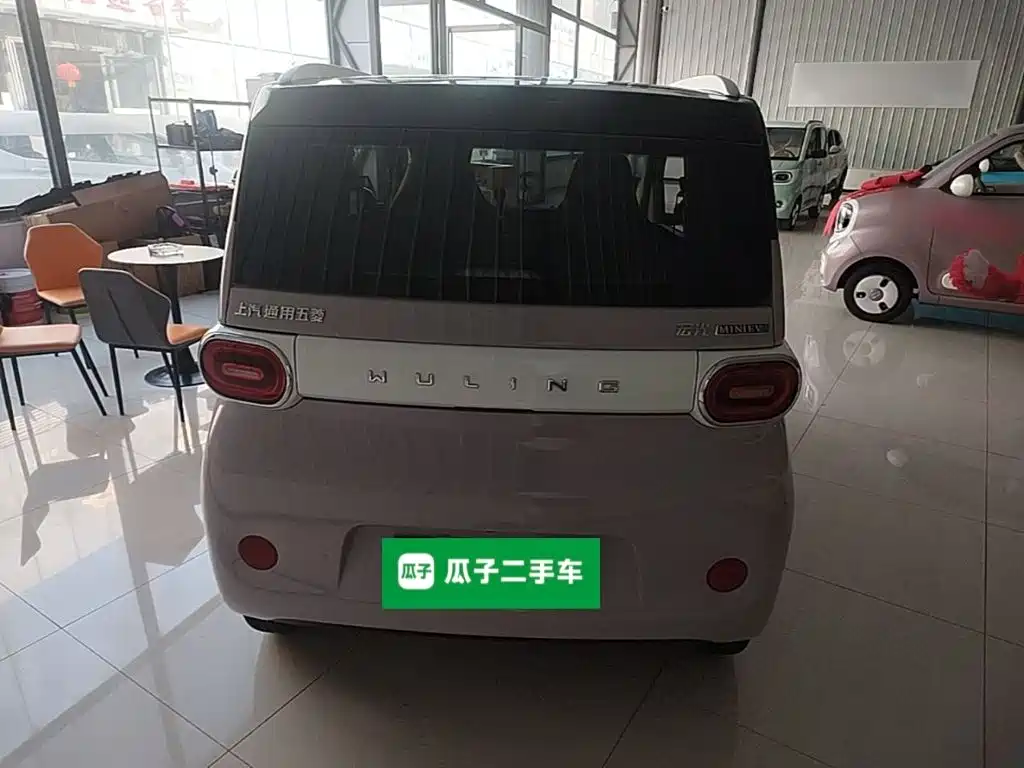 Wuling MINIEV — миниатюра 6