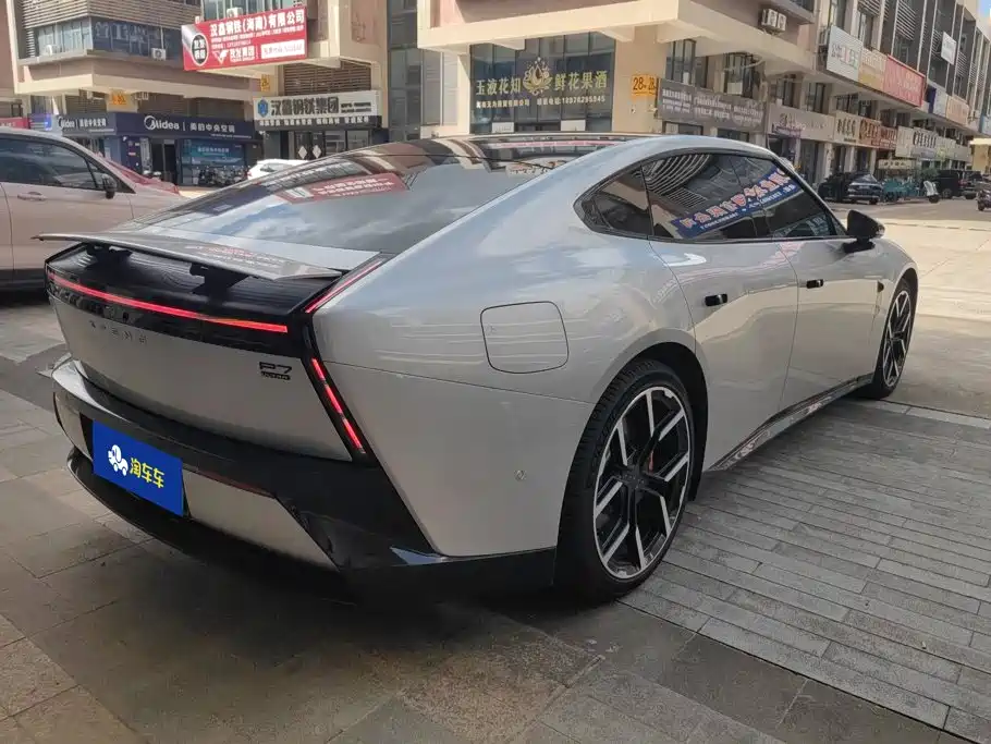 XPeng P7 — миниатюра 3