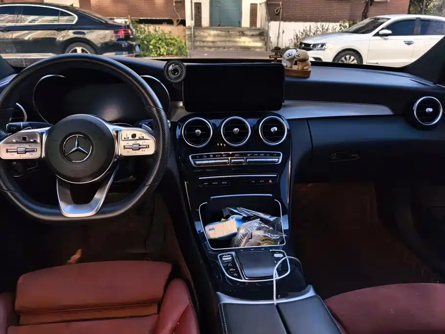 Mercedes-Benz C-Class — миниатюра 12